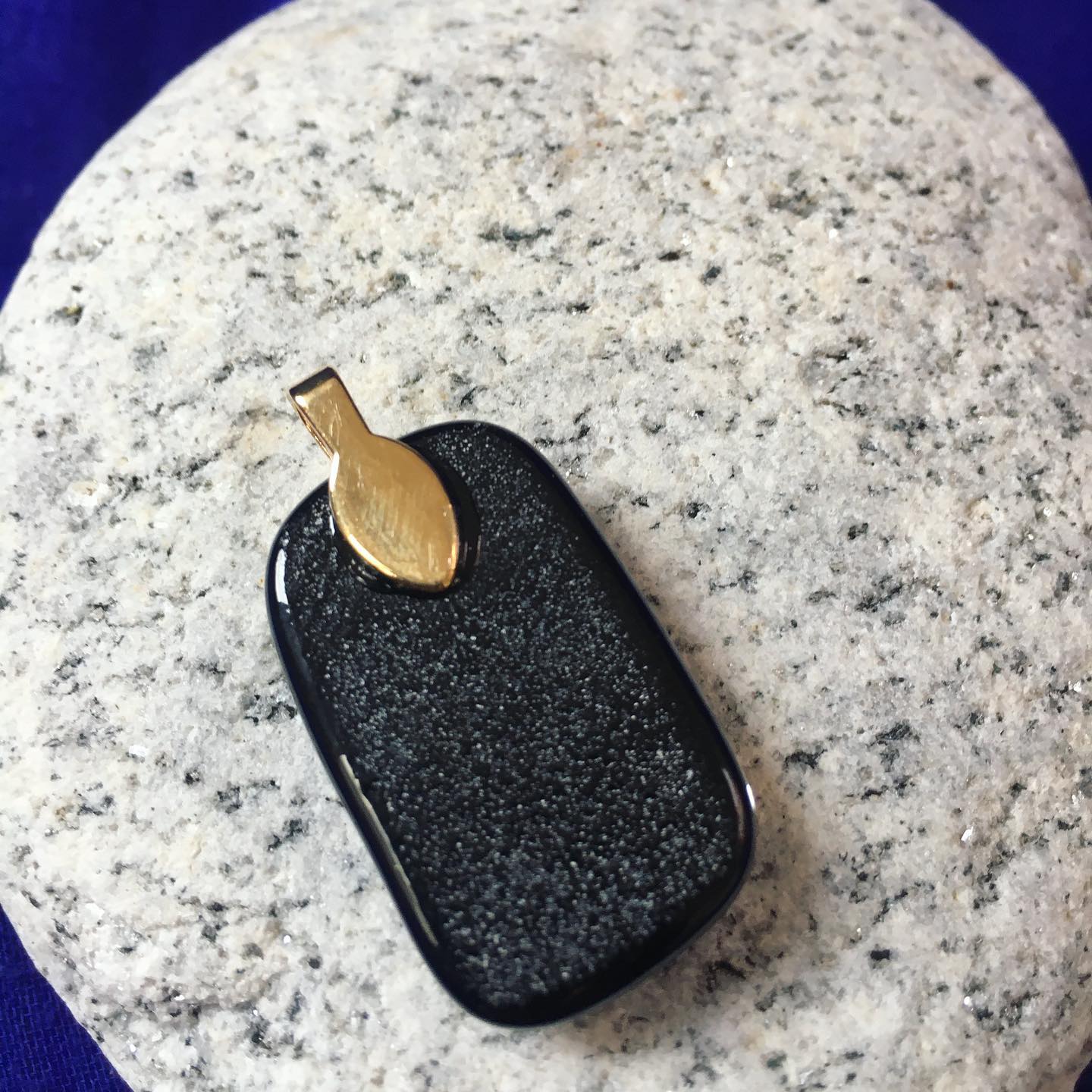 Electric Feel Pendant